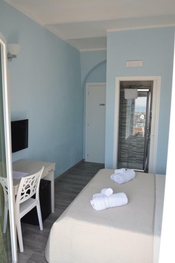 La Gemma Nel Borgo B&B 泰尔莫利 外观 照片