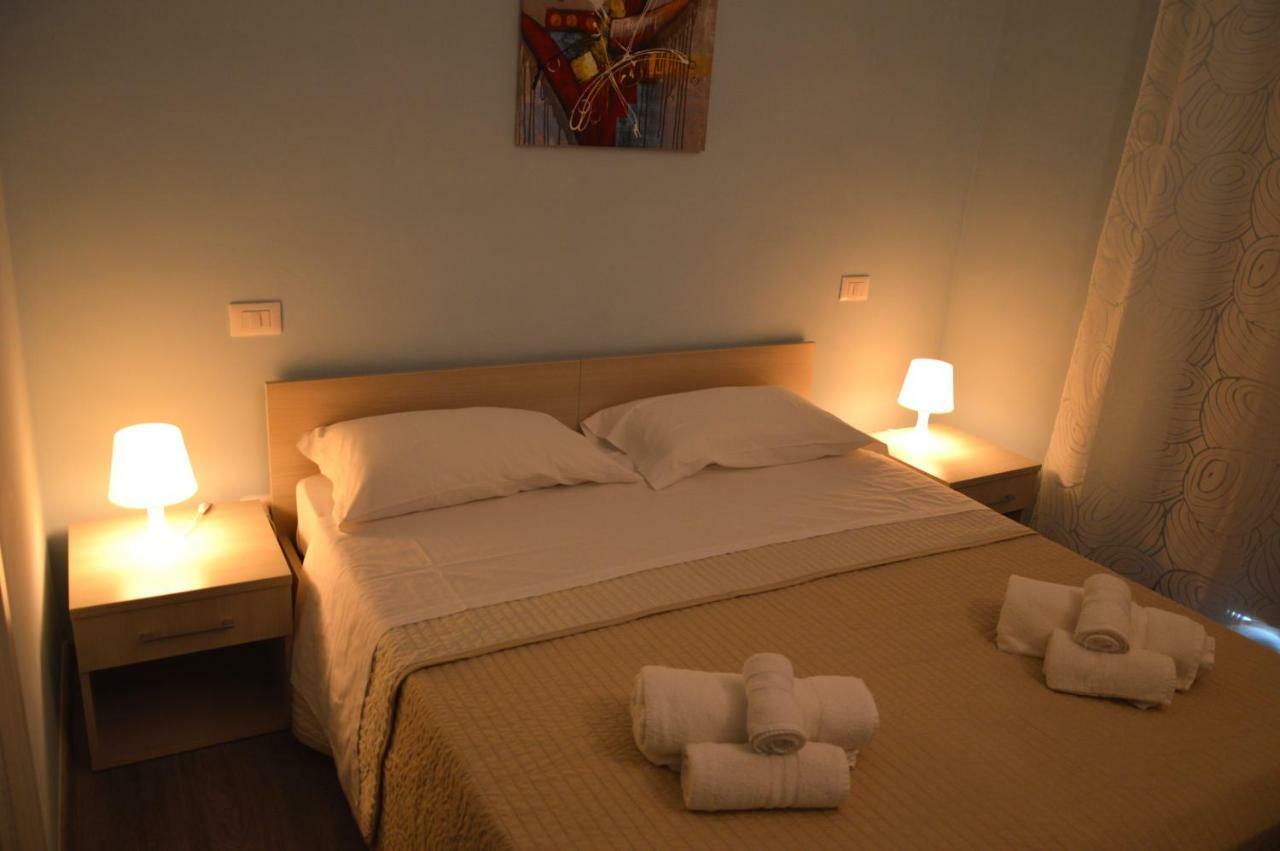 La Gemma Nel Borgo B&B 泰尔莫利 外观 照片